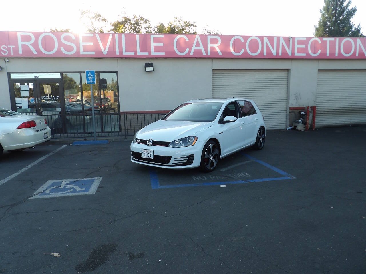 Used 2015 Volkswagen GTI S FWD image 1