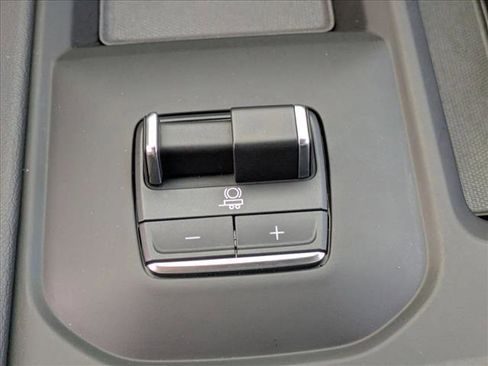 Used 2025 GMC Sierra 3500 Denali w/ Denali Reserve Package image 17