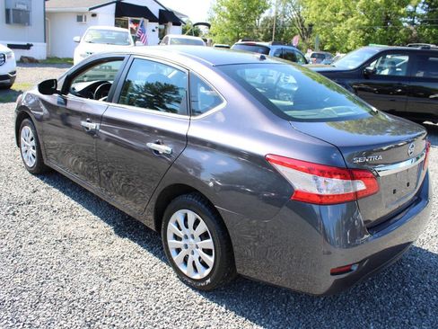 Used 2015 Nissan Sentra SV w/ Navigation Package FWD image 9
