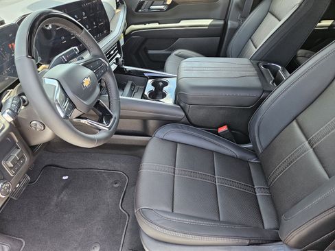 New 2026 Chevrolet Tahoe High Country AWD/4WD image 9