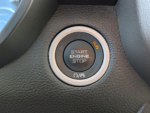 Used 2019 RAM 1500 Big Horn RWD image 31