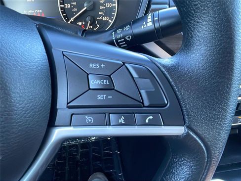 Used 2025 Nissan Altima 2.5 SV image 24