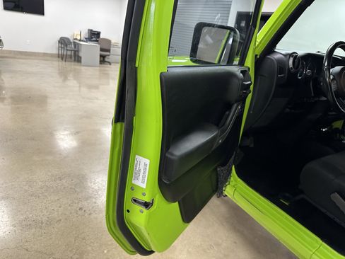 Used 2012 Jeep Wrangler Unlimited Sport image 36