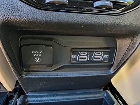 Used 2024 Jeep Grand Cherokee L Limited w/ Black Appearance Package RWD image 24