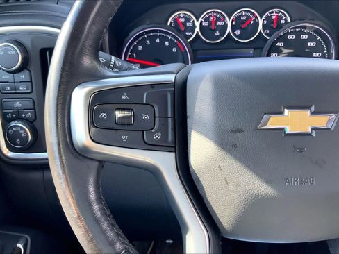 Used 2021 Chevrolet Silverado 1500 LT image 24