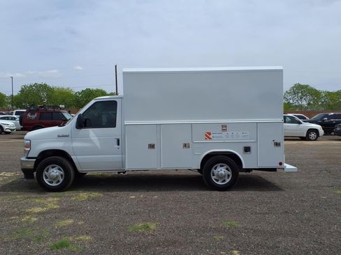 New 2025 Ford E-350 and Econoline 350 Super Duty w/ Power Equipment Group image 7