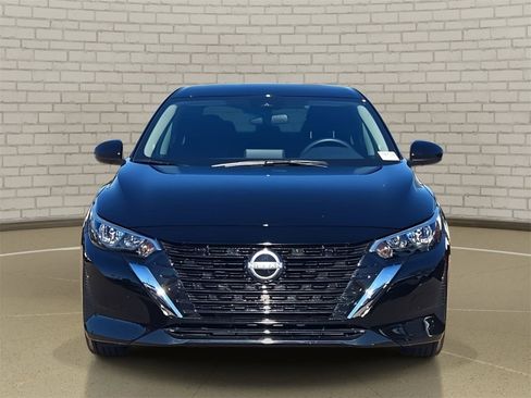 Used 2025 Nissan Sentra SV image 2