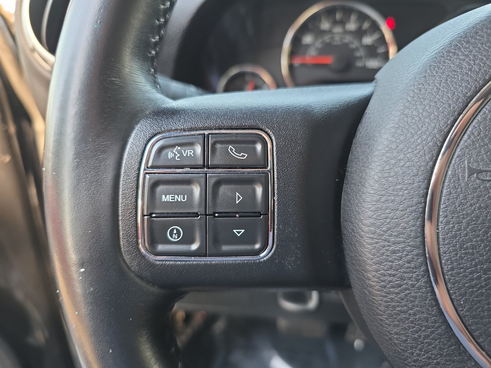 Used 2014 Jeep Wrangler Unlimited Sahara w/ Dual Top Group AWD/4WD image 17