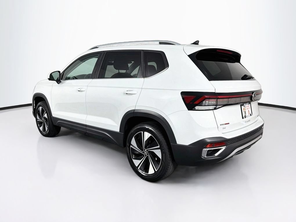 Used 2025 Volkswagen Taos SE AWD/4WD image 7