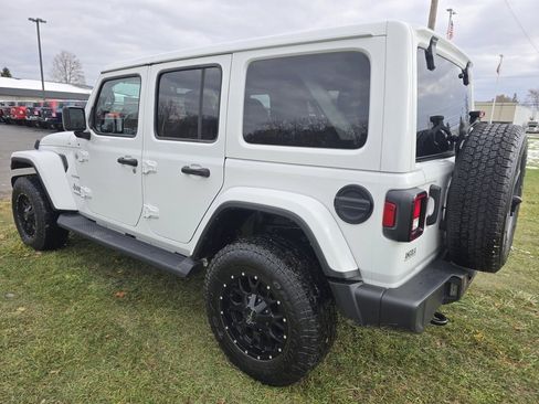 Used 2021 Jeep Wrangler Unlimited Sahara w/ Uconnect 4C Nav & Sound Group image 7