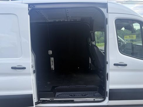 Used 2025 Ford Transit 250 148 Medium Roof w/ Exterior Upgrade Package RWD image 29