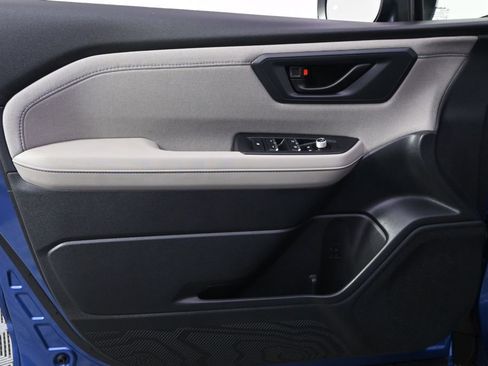 Certified 2025 Subaru Forester Premium image 22