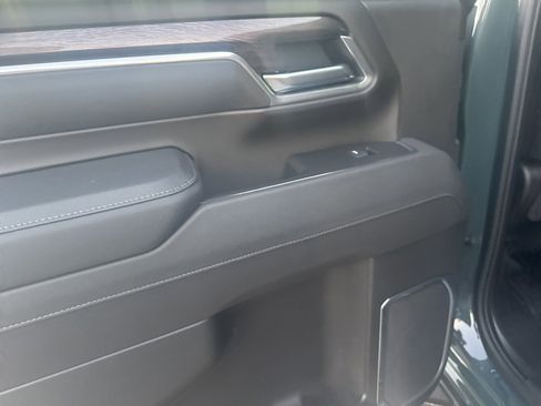 Used 2025 Chevrolet Silverado 2500 LTZ w/ LTZ Plus Package image 17