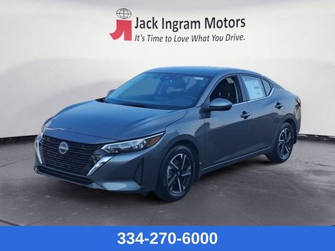 Used 2025 Nissan Sentra SV image 1