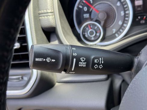 Used 2023 RAM 1500 Laramie AWD/4WD image 22