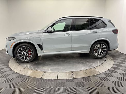 New 2026 BMW X5 xDrive50e w/ Executive Package AWD/4WD image 16
