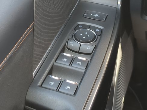 Used 2024 Ford F350 Platinum AWD/4WD image 23