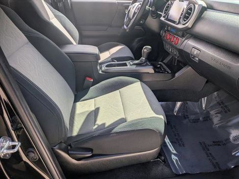 Certified 2023 Toyota Tacoma TRD Off-Road image 18