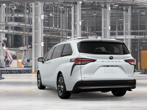 New 2026 Toyota Sienna Platinum AWD/4WD image 9