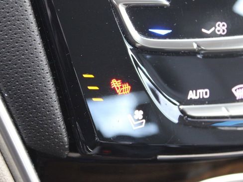 Used 2018 Cadillac XTS Luxury image 38