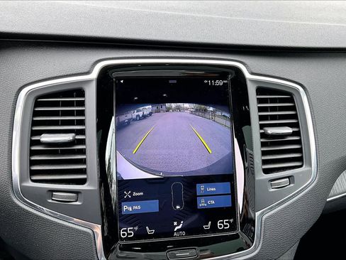 Used 2020 Volvo XC90 T6 Momentum w/ Protection Package image 26