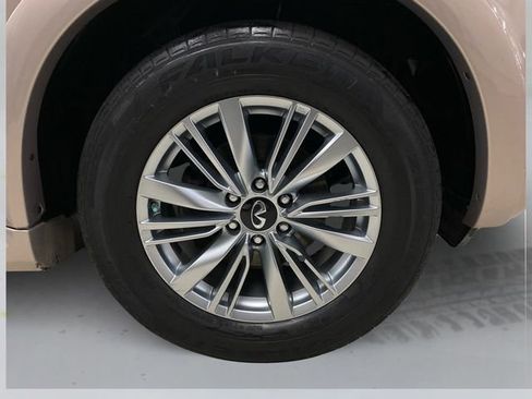 Used 2019 INFINITI QX80 Luxe image 16