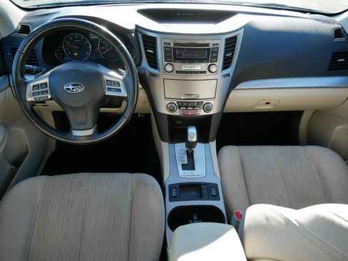 Used 2013 Subaru Outback 2.5i Premium w/ All-Weather Pkg image 10