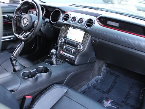 Used 2017 Ford Mustang GT Premium w/ GT Performance Package RWD image 19
