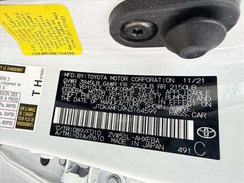 Certified 2022 Toyota Prius LE FWD image 17