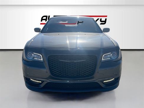 Used 2022 Chrysler 300 Touring L w/ Popular Equipment Group image 2