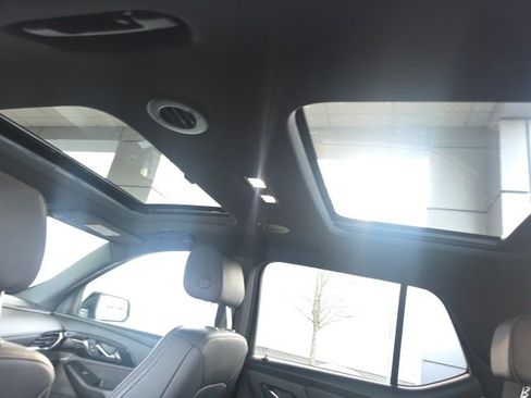 Used 2023 Chevrolet Traverse RS w/ LPO, Floor Liner Package image 23