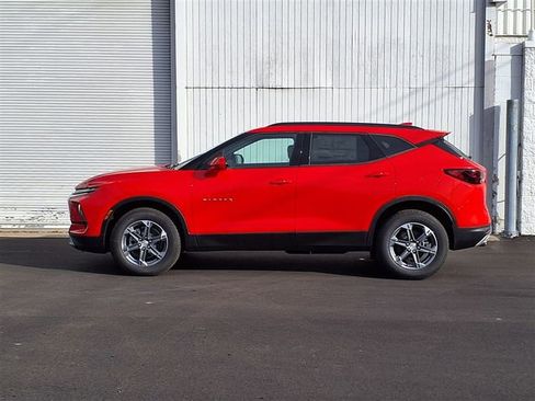 New 2026 Chevrolet Blazer LT w/ Convenience Package image 2
