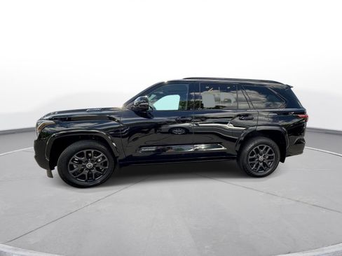 Used 2024 Toyota Sequoia Platinum image 9