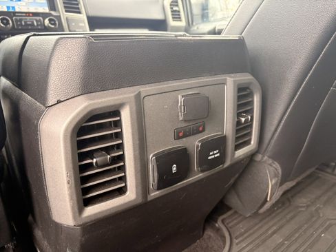 Used 2018 Ford F150 Raptor w/ Equipment Group 802A Luxury image 20