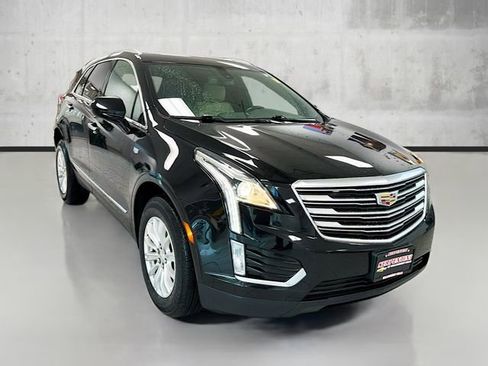 Used 2018 Cadillac XT5 AWD image 3