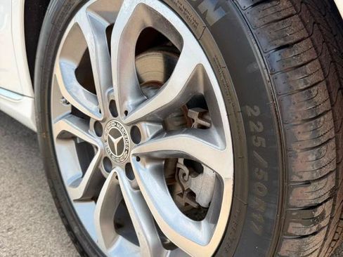 Used 2018 Mercedes-Benz C 300 4MATIC Sedan image 5