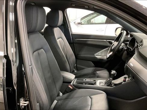 Certified 2022 Audi Q3 2.0T Premium w/ Convenience Package image 7