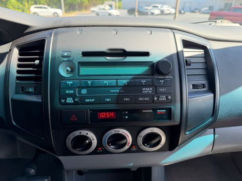Used 2010 Toyota Tacoma 2WD Regular Cab image 13