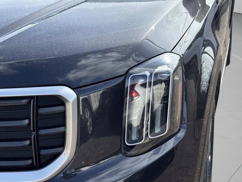 New 2025 Kia Telluride S image 10