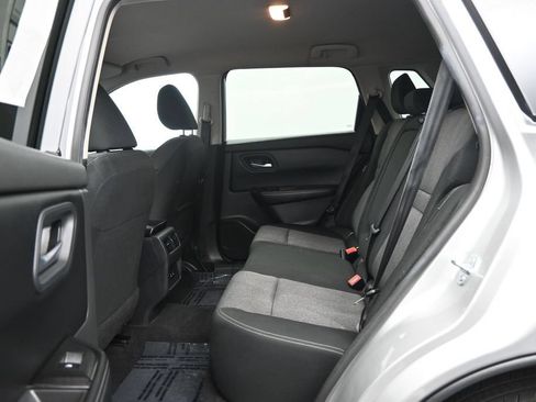 Used 2025 Nissan Rogue SV AWD/4WD image 27
