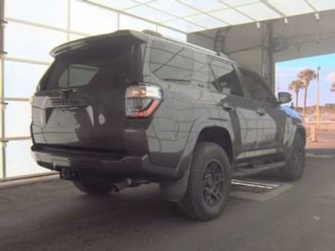 Used 2021 Toyota 4Runner SR5 Premium image 2