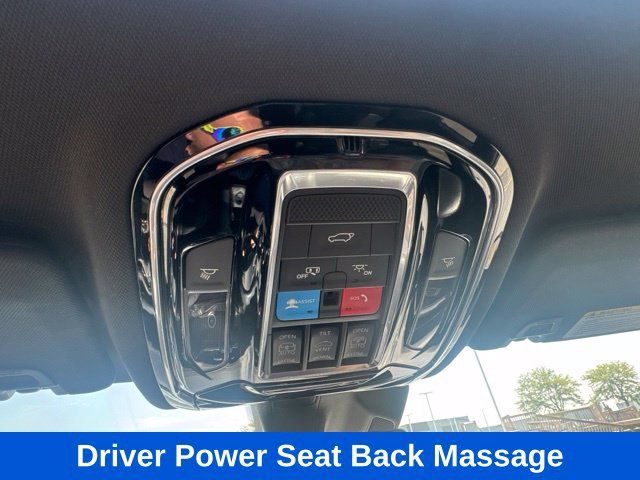 Used 2021 Jeep Grand Cherokee L Overland w/ Luxury Tech Group IV AWD/4WD image 32