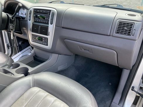 Used 2002 Mercury Mountaineer 2WD V8 image 30