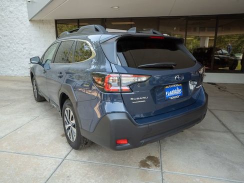 Certified 2025 Subaru Outback Premium AWD/4WD image 5