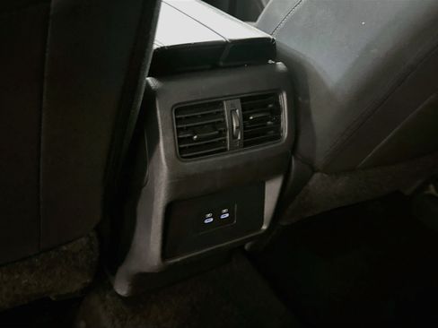 Used 2025 Nissan Rogue SV AWD/4WD image 27
