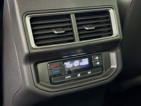 New 2026 Volkswagen Atlas SE image 24