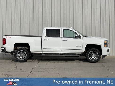 Used 2015 Chevrolet Silverado 2500 High Country w/ Duramax Plus Package image 3