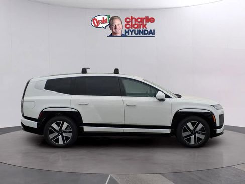 New 2026 Hyundai Ioniq 9 SEL image 6