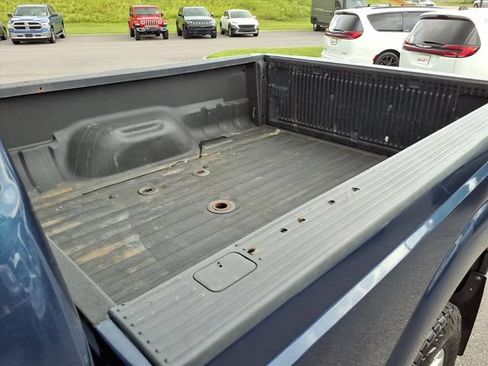 Used 2016 Ford F250 XL w/ XL Appearance Package AWD/4WD image 16