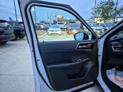 Used 2022 Mitsubishi Outlander SE FWD image 12
